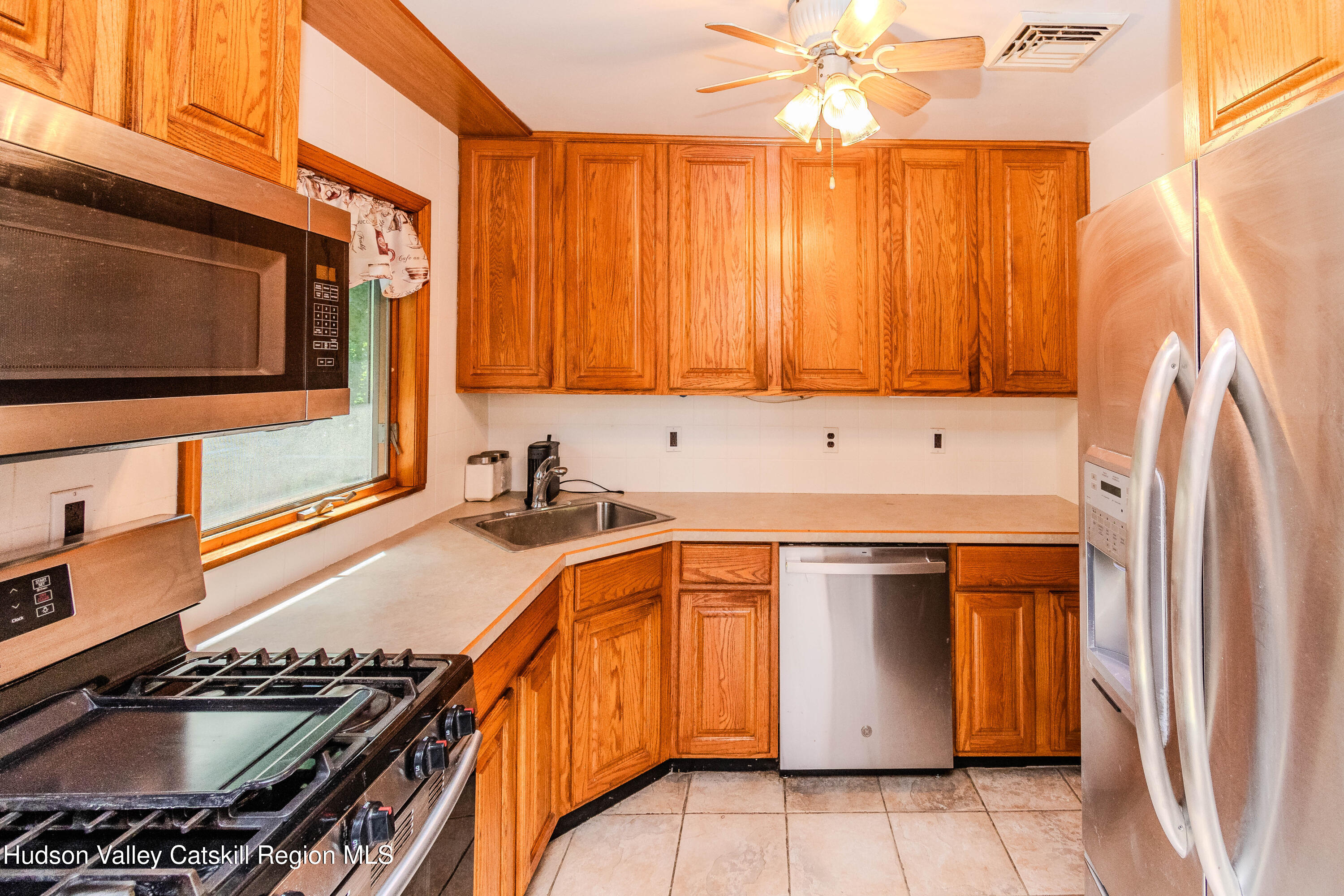 13 Hewlett Road Red Hook, NY 12571 - Photo 19 of 46 KitchenDSC_9584