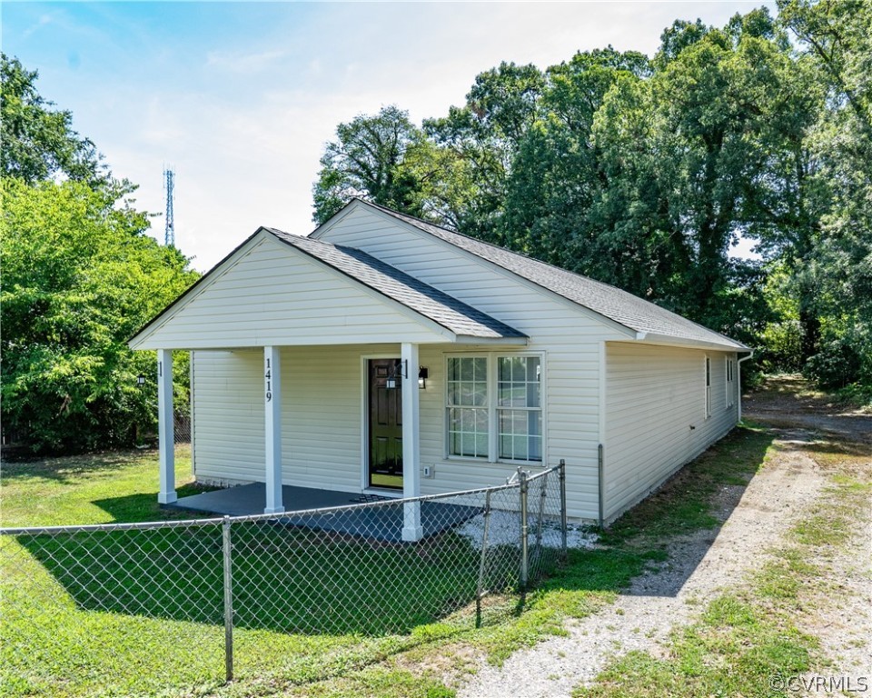 1419 Hopkins Road Richmond, VA 23224 - Photo 3 of 25