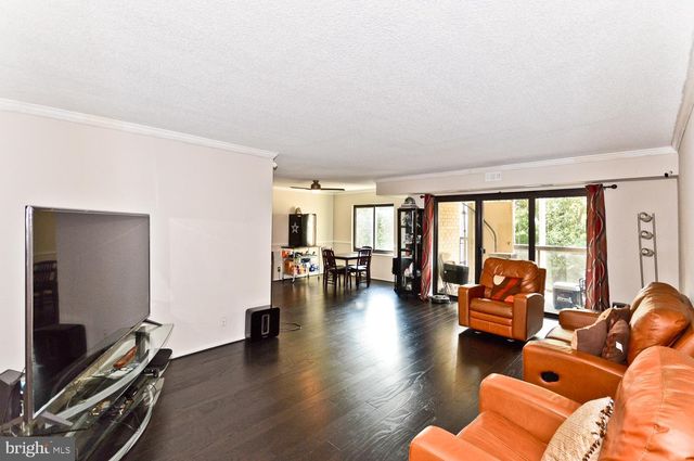 $315,000 | 203 Yoakum Parkway, Unit 709, Alexandria, VA 22304