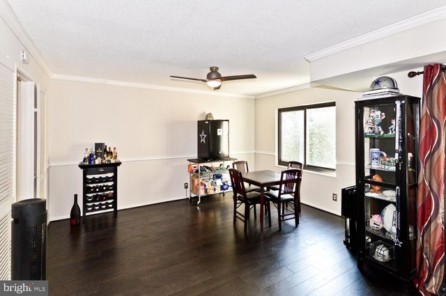 $315,000 | 203 Yoakum Parkway, Unit 709, Alexandria, VA 22304