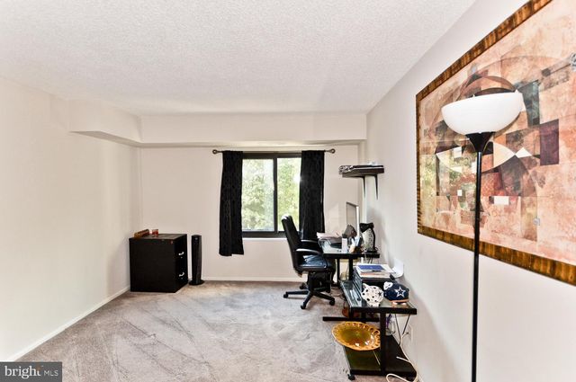 $315,000 | 203 Yoakum Parkway, Unit 709, Alexandria, VA 22304