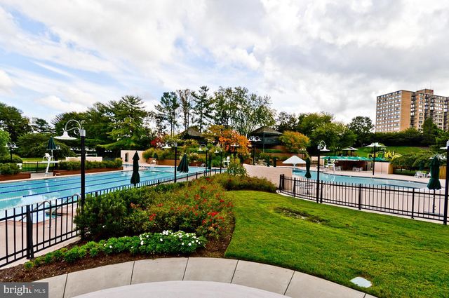 $315,000 | 203 Yoakum Parkway, Unit 709, Alexandria, VA 22304