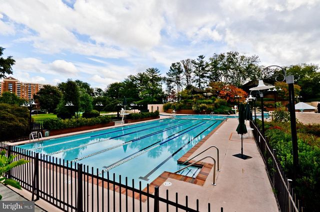 $315,000 | 203 Yoakum Parkway, Unit 709, Alexandria, VA 22304