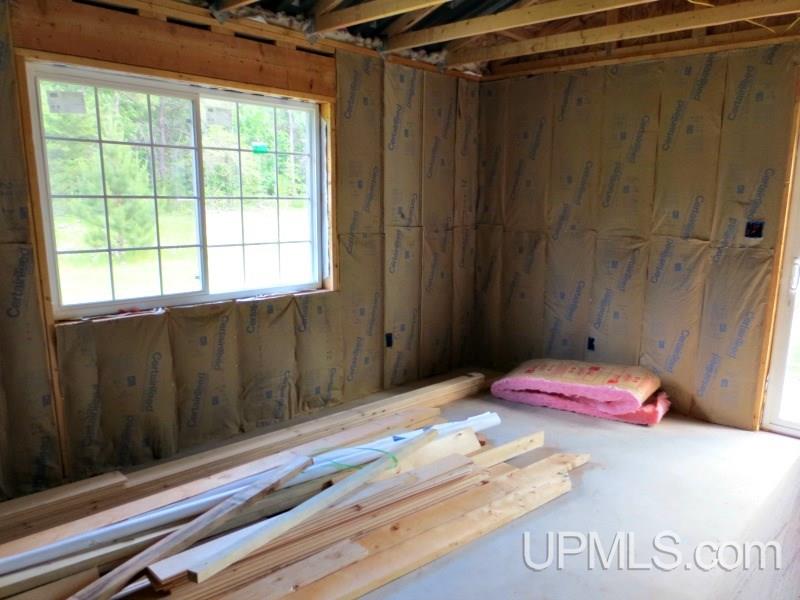 W361 County Road North Niagara, WI 54151 - Photo 5 of 13 Gallery Image 5