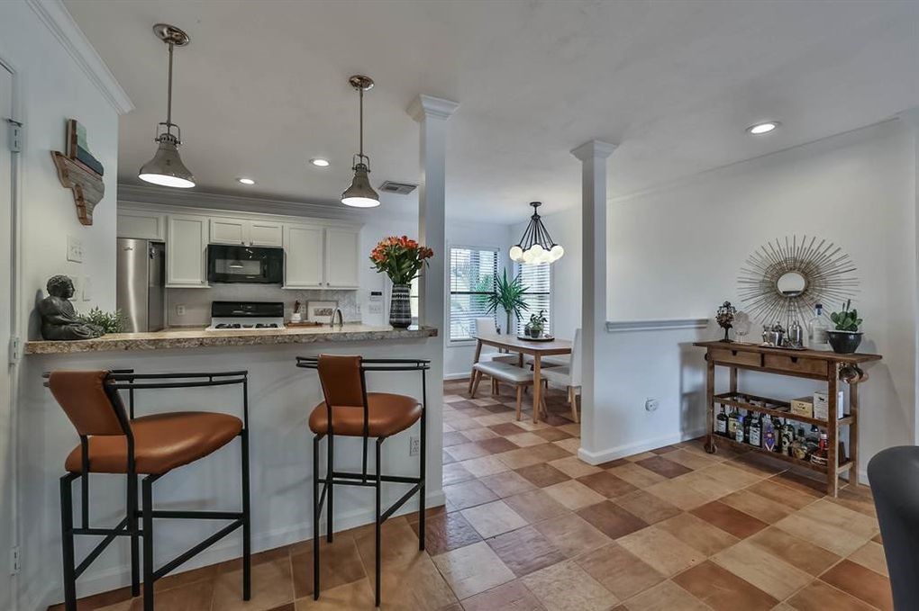 1018 Ruthven Street Houston, TX 77019 - Photo 12 of 15