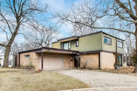 $899,000 | 528 Koerper Court, Wilmette, IL 60091