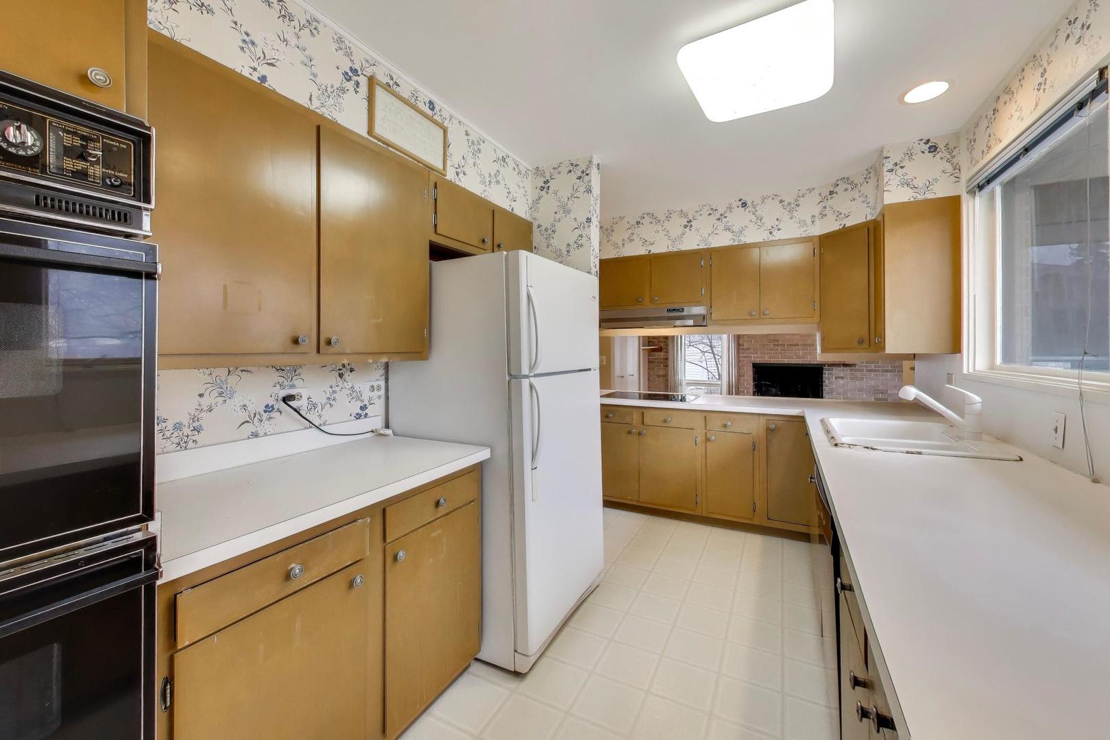 528 Koerper Court Wilmette, IL 60091 - Photo 12 of 51