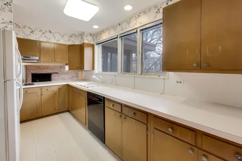 $899,000 | 528 Koerper Court, Wilmette, IL 60091