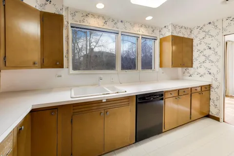 $899,000 | 528 Koerper Court, Wilmette, IL 60091