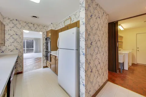 $899,000 | 528 Koerper Court, Wilmette, IL 60091