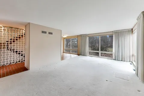 $899,000 | 528 Koerper Court, Wilmette, IL 60091