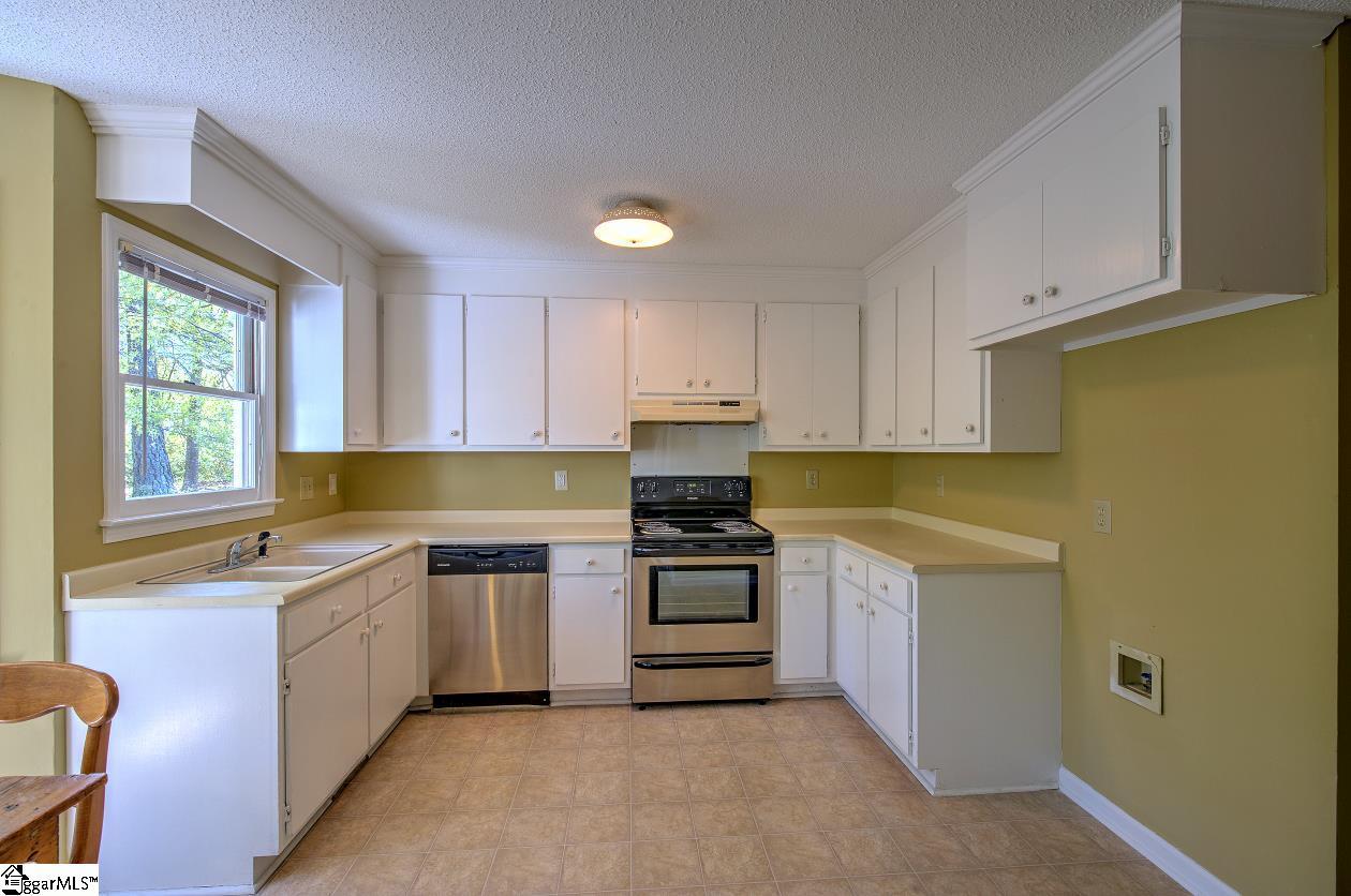 1688 Bethel Road Simpsonville, SC 29681 - Photo 12 of 28 Gallery Image 12