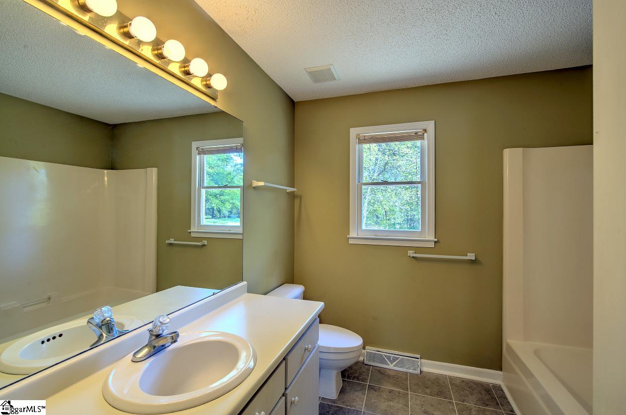 1688 Bethel Road Simpsonville, SC 29681 - Photo 19 of 28 Gallery Image 19