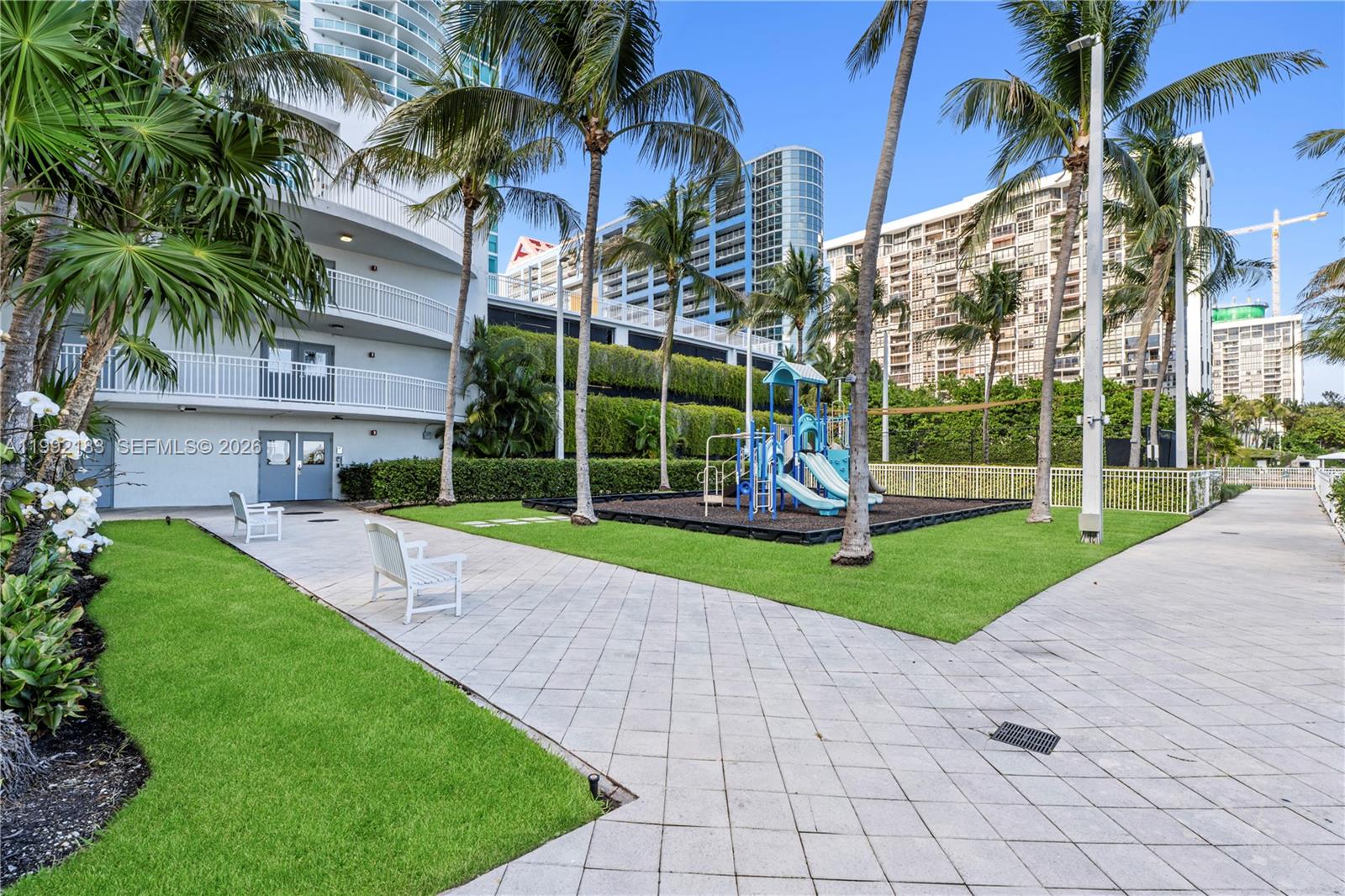 2101 Brickell Avenue, Unit 806 Miami, FL 33129 - Photo 23 of 30