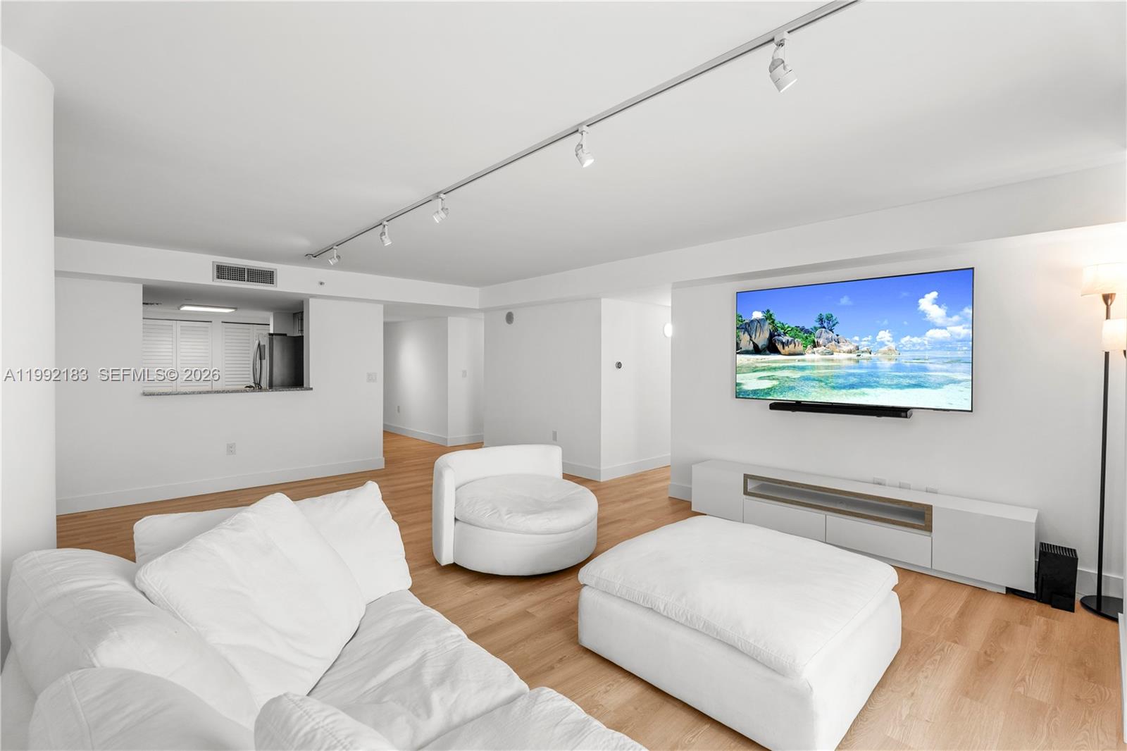 2101 Brickell Avenue, Unit 806 Miami, FL 33129 - Photo 6 of 30