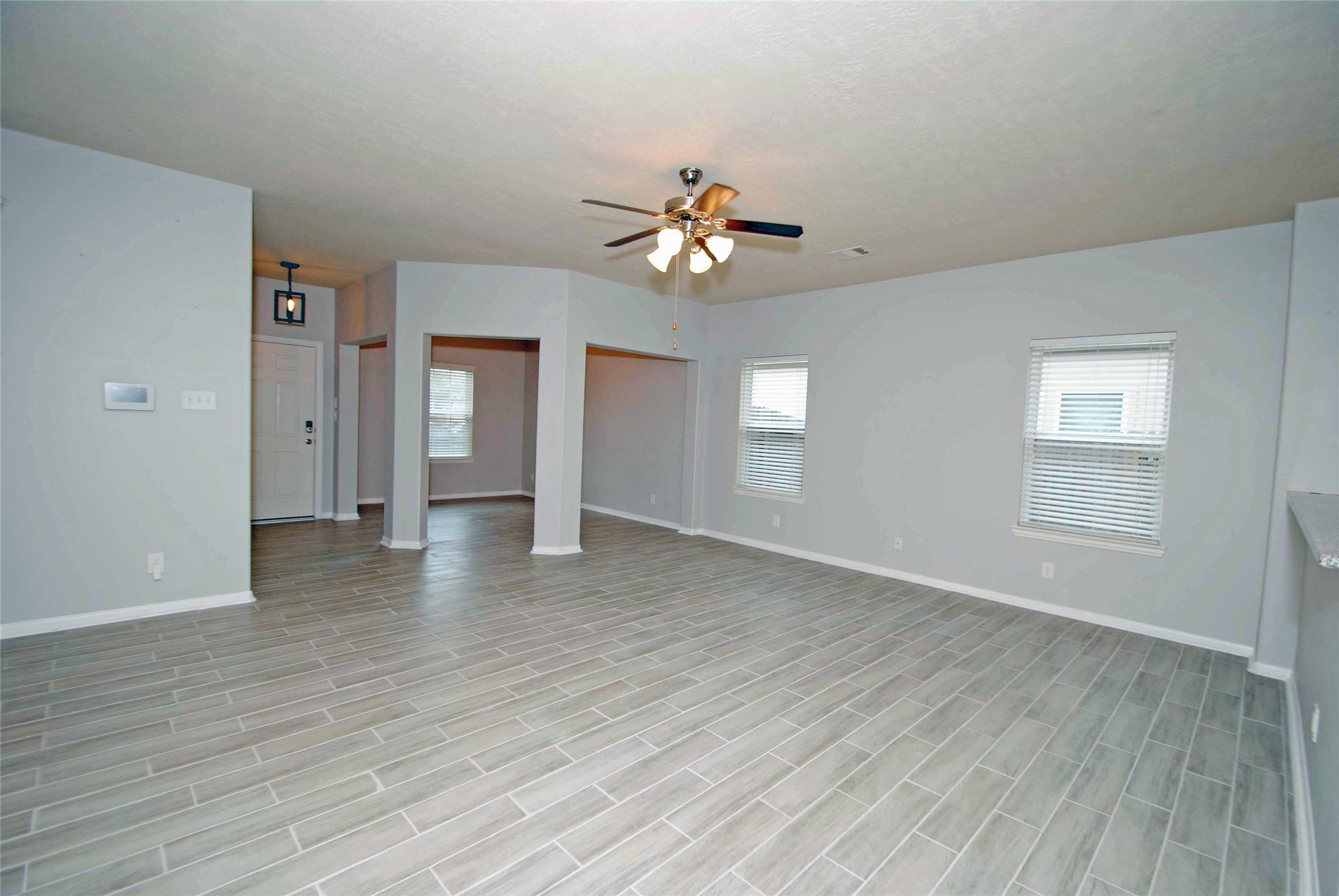 7019 Hazelnut Lane Baytown, TX 77521 - Photo 5 of 29