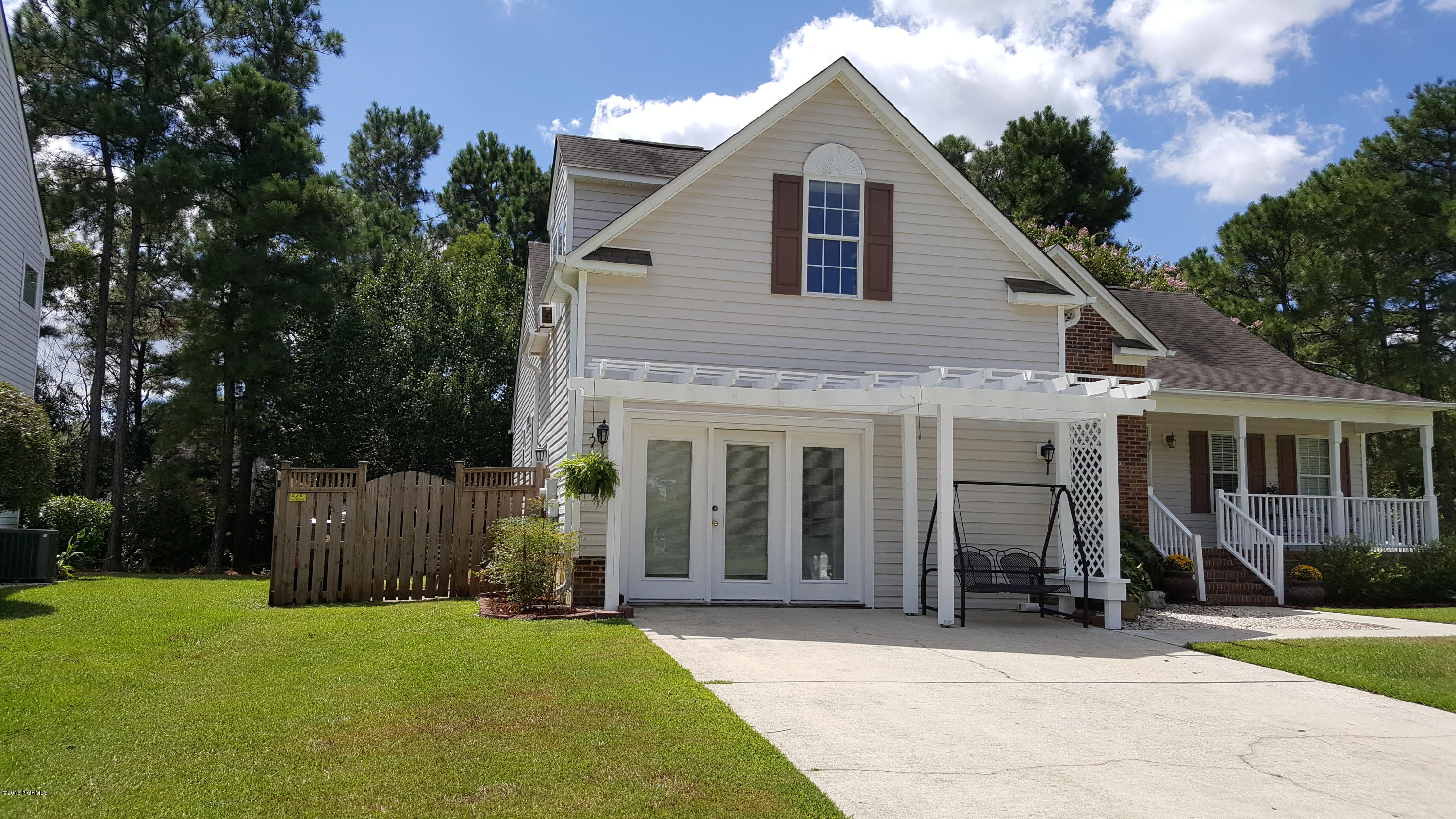4722 Woods Edge Road Wilmington, NC 28409 - Photo 2 of 17 woods edge garage