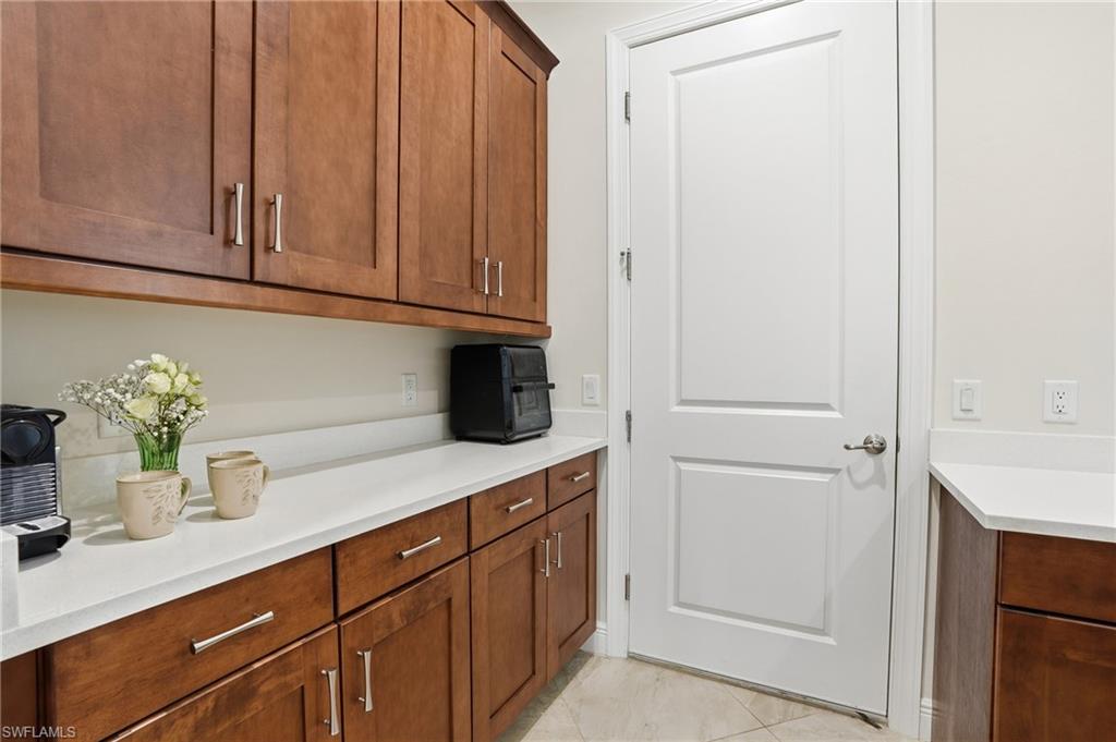 3707 5th Avenue Southwest Naples, FL 34117 - Photo 29 of 48 Coffee bar or butlers pantry