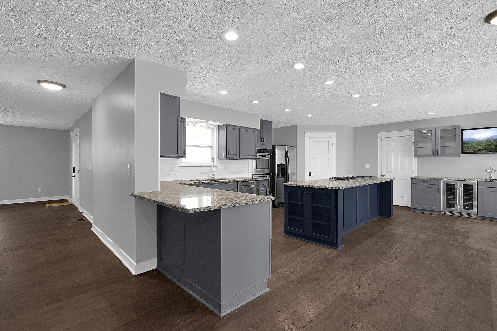 14219 Graham Road Southwest Pataskala, OH 43062 - Photo 10 of 94 Huge Renovated Kitchen