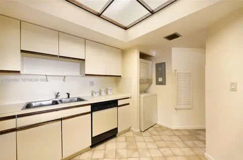$399,000 | 520 Brickell Key Drive, Unit A1001, Miami, FL 33131