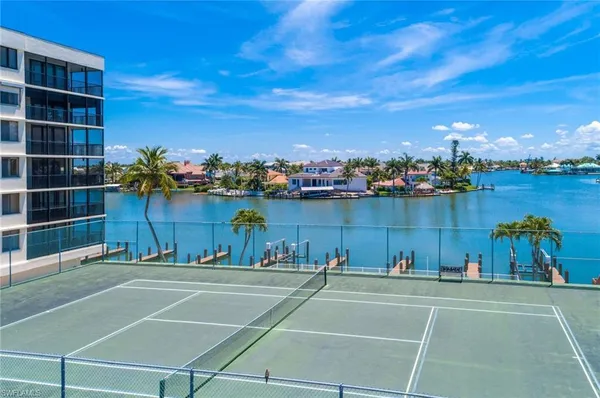 a view of a tennis court