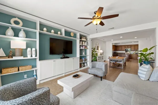 $815,000 | 2205 Andalusia Lane, Unit 6, Chula Vista, CA 91915