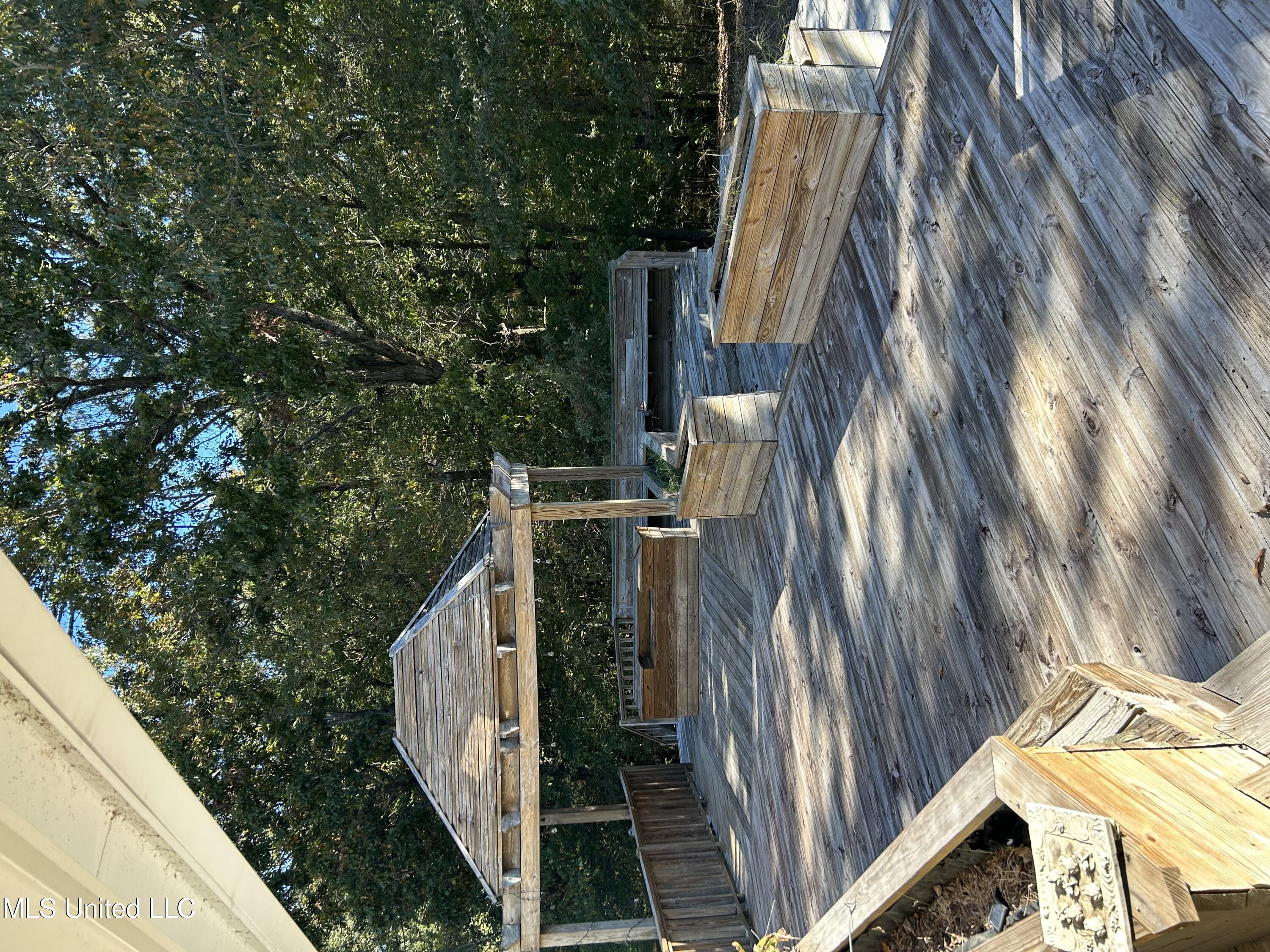 2100 Jr Johnson Road Sardis, MS 38666 - Photo 9 of 19 0CA222AC-AC13-415E-B553-36EA287D7B04