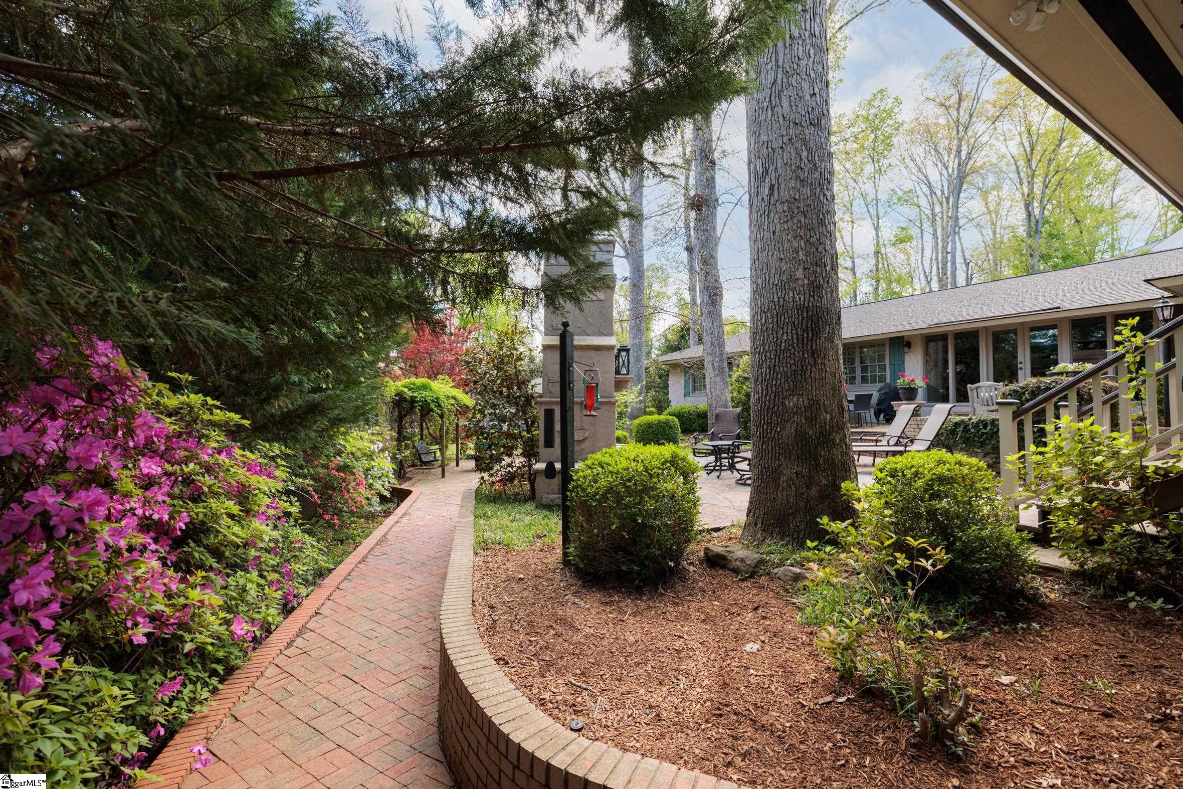 236 Riverside Drive Greenville, SC 29605 - Photo 8 of 38 Gallery Image 8