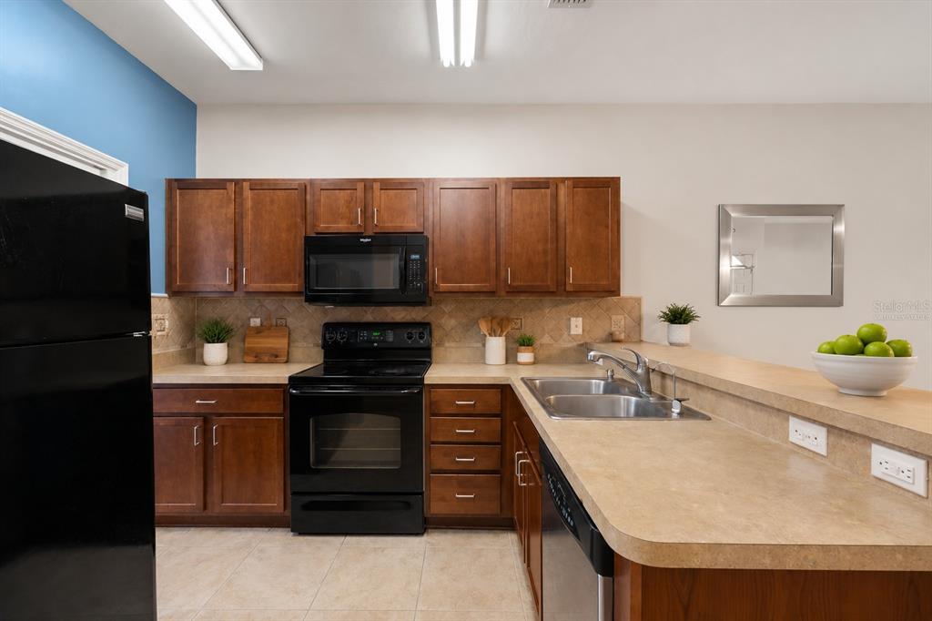 2945 Southwest 35th Place, Unit 137 Gainesville, FL 32608 - Photo 8 of 41