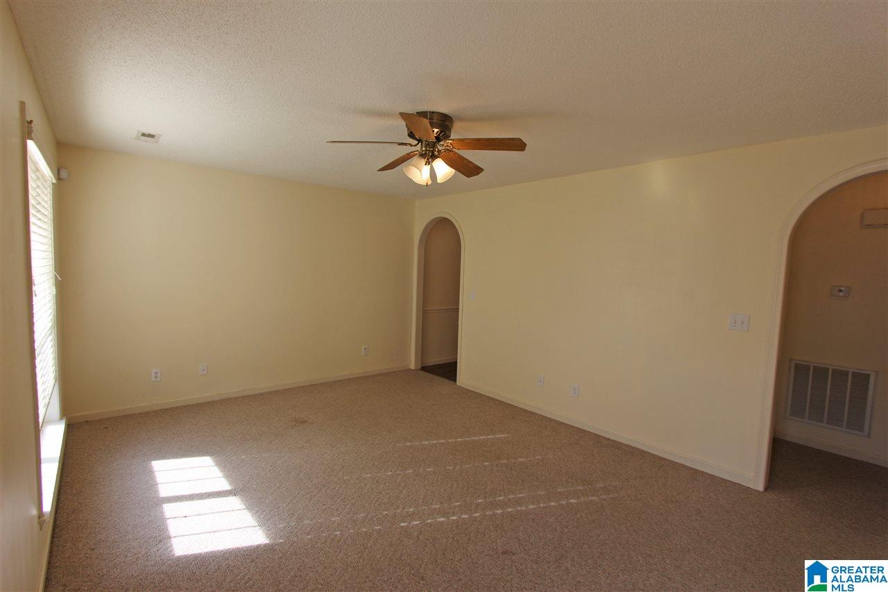 355 Cobblestone Way Oxford, AL 36203 - Photo 3 of 34