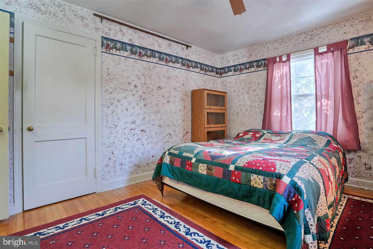 395 Waters Road York, PA 17403 - Photo 14 of 25