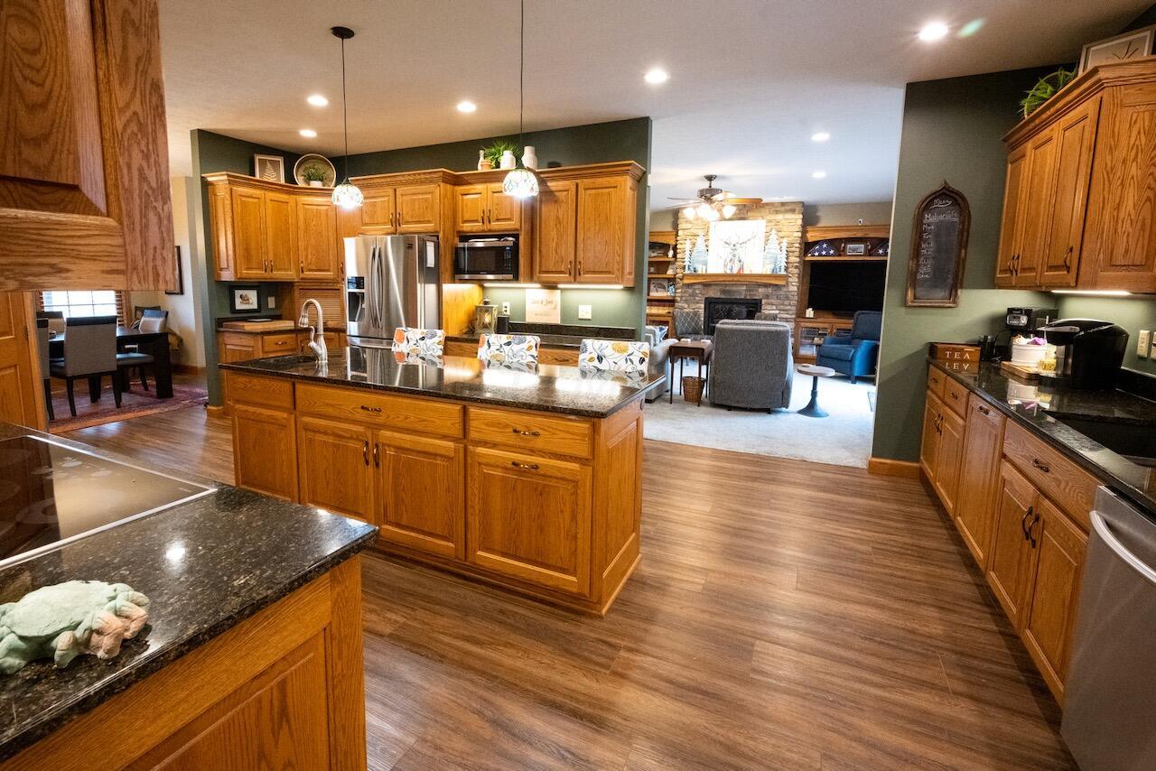 4387 Mahar Road Springfield, OH 45502 - Photo 22 of 71 Stainless Appliances