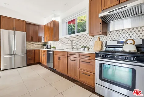 $1,395,000 | 1526 Parmer Avenue, Los Angeles, CA 90026
