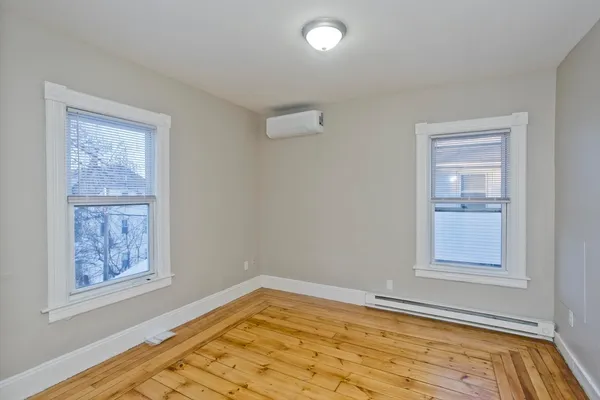 a view of empty room with window