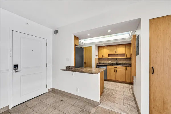 $3,200 | 1800 South Ocean Boulevard, Unit 804, Pompano Beach, FL 33062