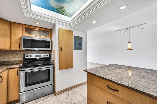 $3,200 | 1800 South Ocean Boulevard, Unit 804, Pompano Beach, FL 33062