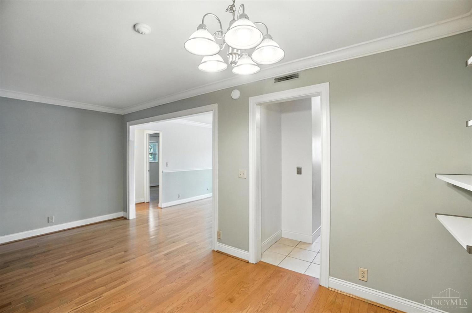2270 Madison Road, Unit 1B Cincinnati, OH 45208 - Photo 14 of 53