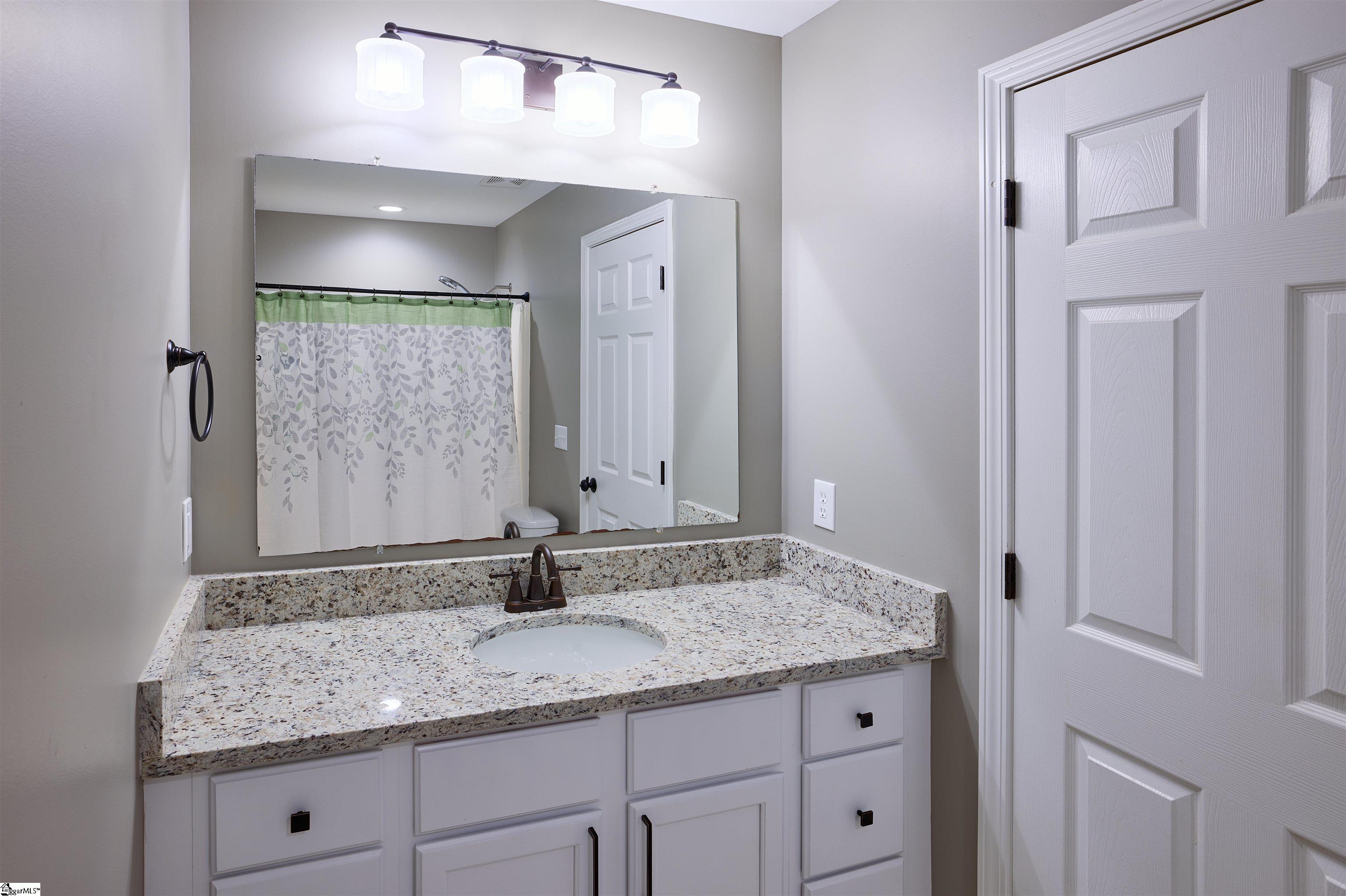 1132 East Lee Road Taylors, SC 29687 - Photo 25 of 38