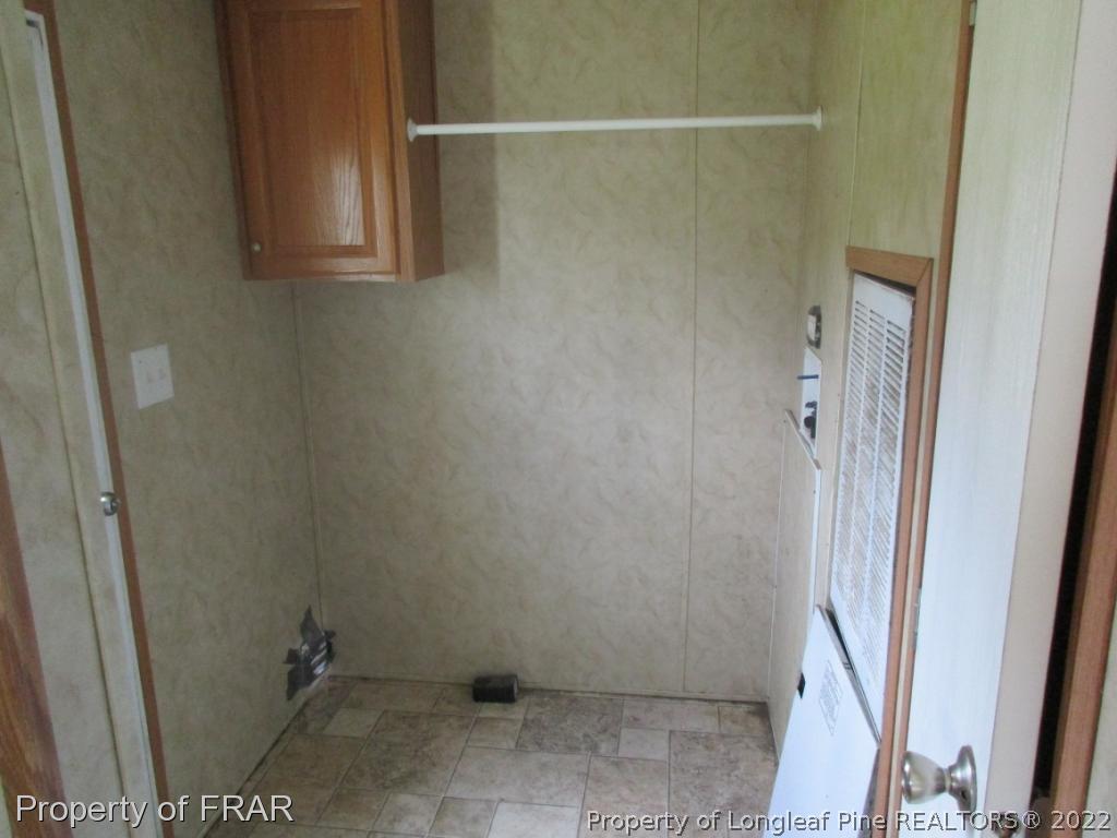 794 Wiggins Road Clinton, NC 28328 - Photo 7 of 18 a view of bathroom