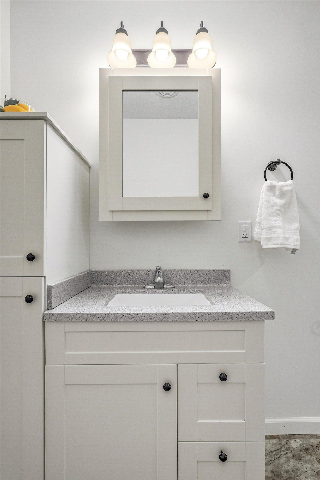 405 East Cheyenne Street Roberts, WI 54023 - Photo 18 of 36