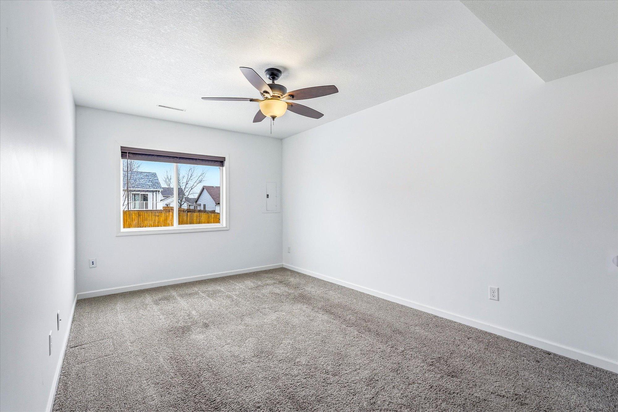 405 East Cheyenne Street Roberts, WI 54023 - Photo 20 of 36