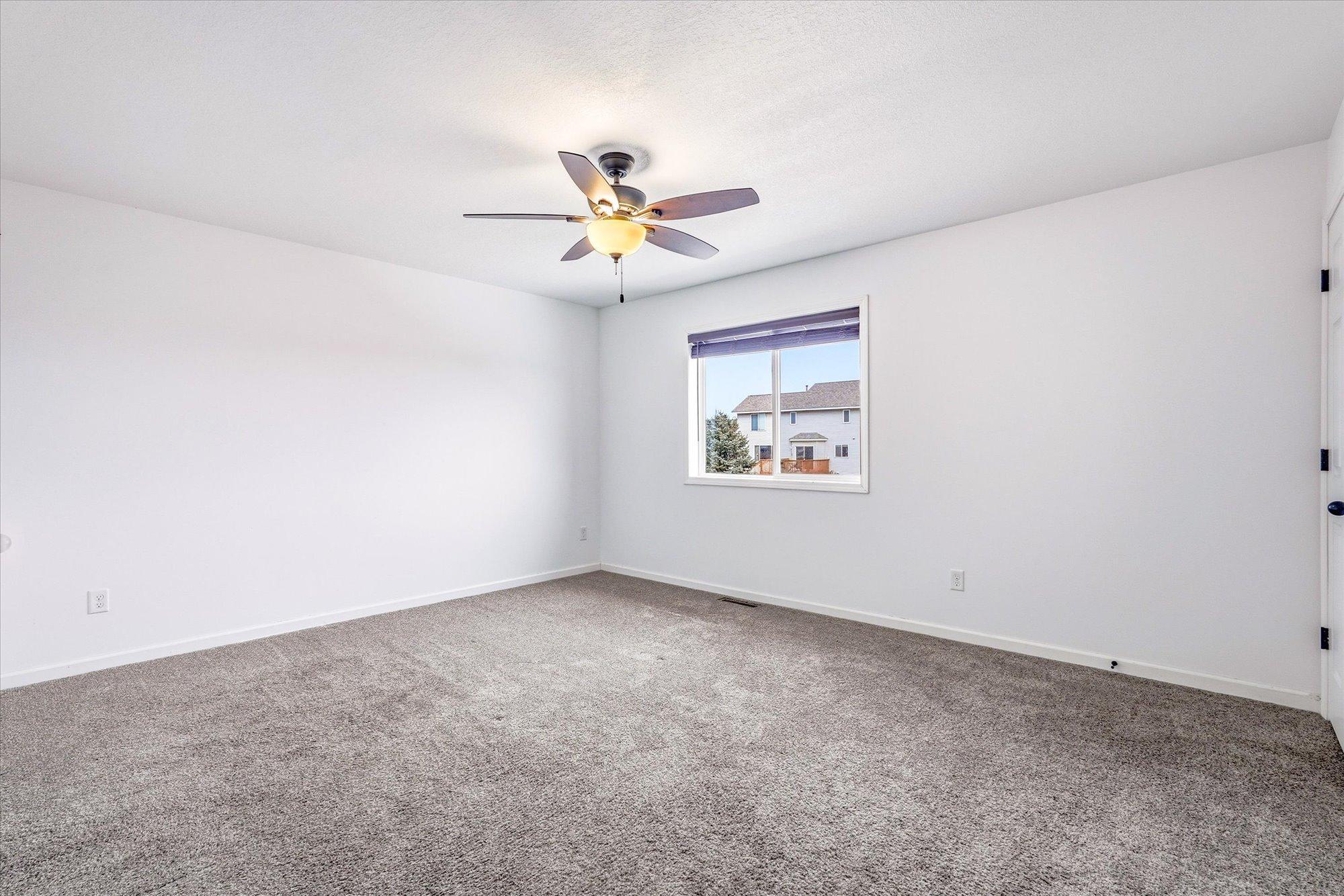 405 East Cheyenne Street Roberts, WI 54023 - Photo 25 of 36