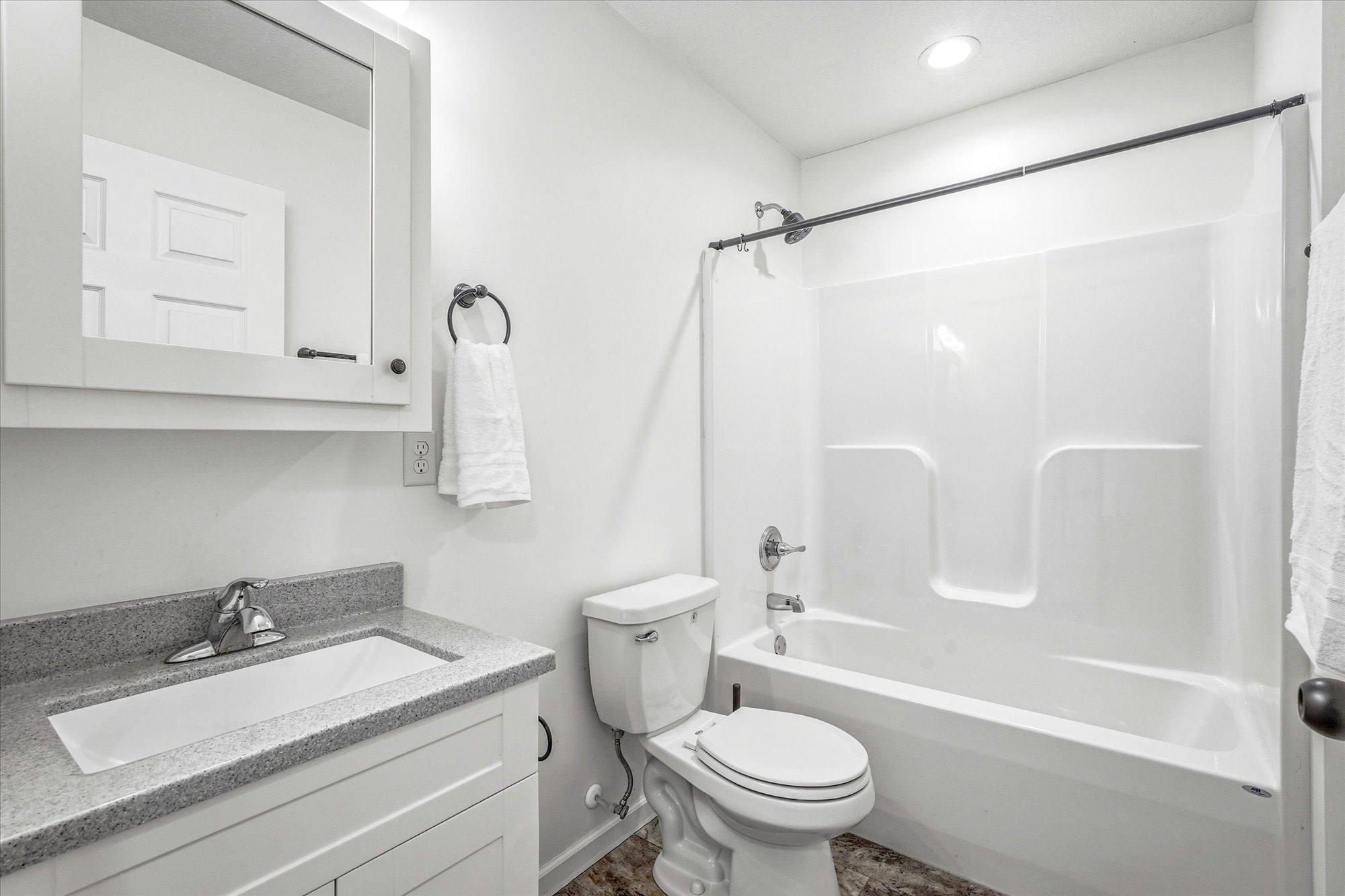 405 East Cheyenne Street Roberts, WI 54023 - Photo 28 of 36