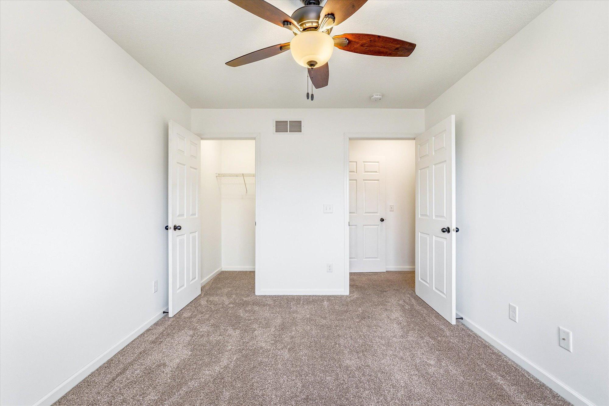 405 East Cheyenne Street Roberts, WI 54023 - Photo 32 of 36