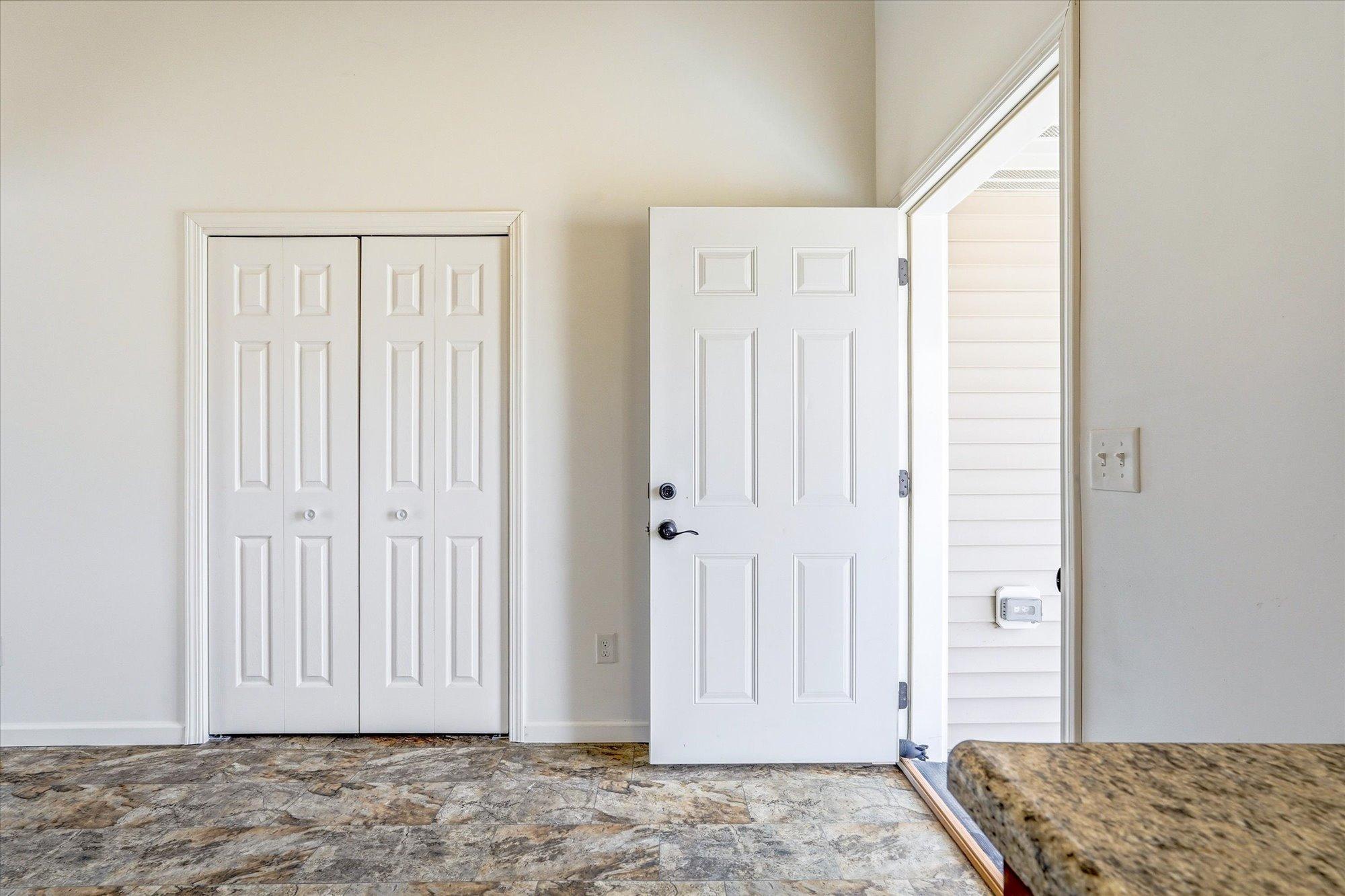 405 East Cheyenne Street Roberts, WI 54023 - Photo 7 of 36