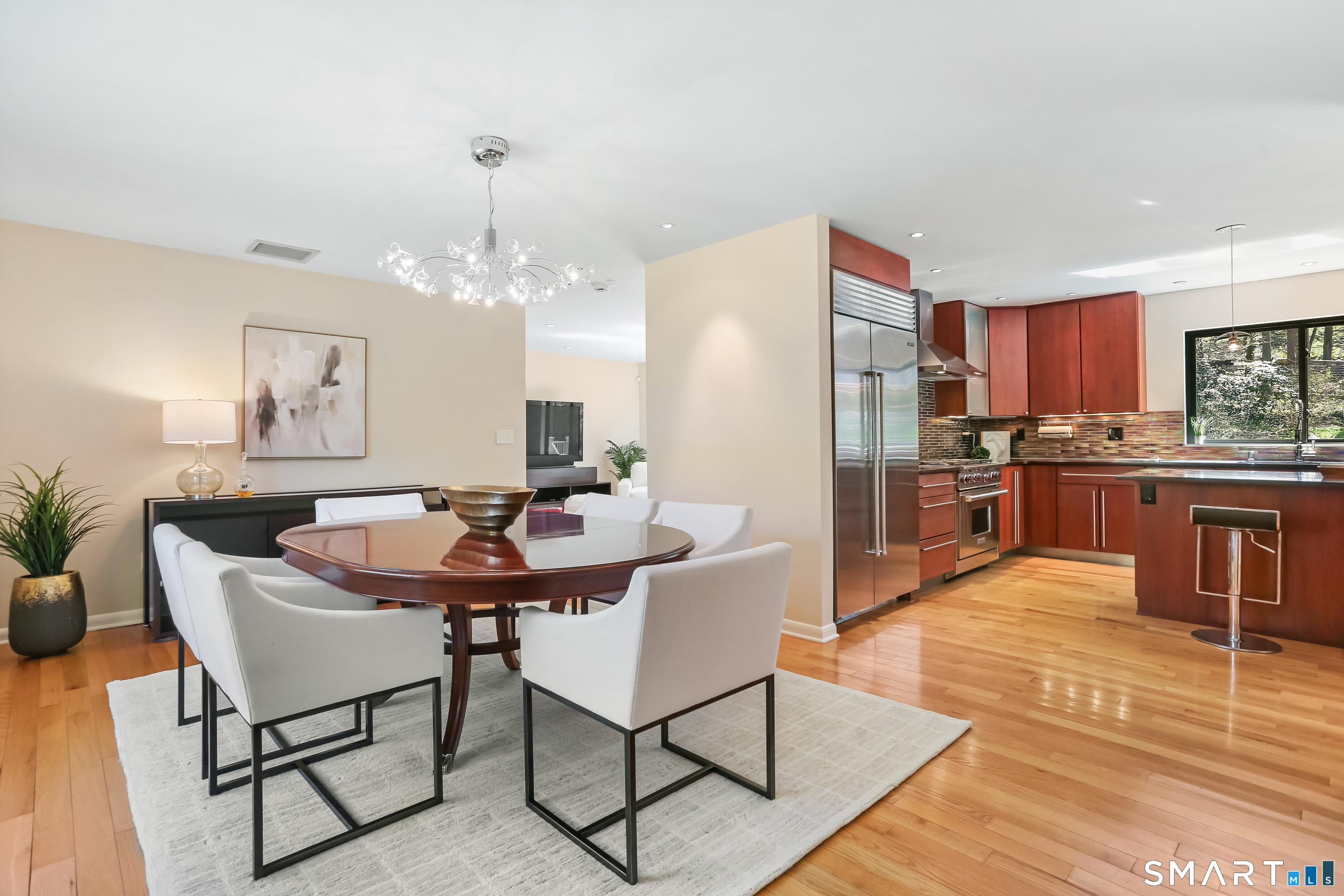 286 Strobel Road Trumbull, CT 06611 - Photo 14 of 39