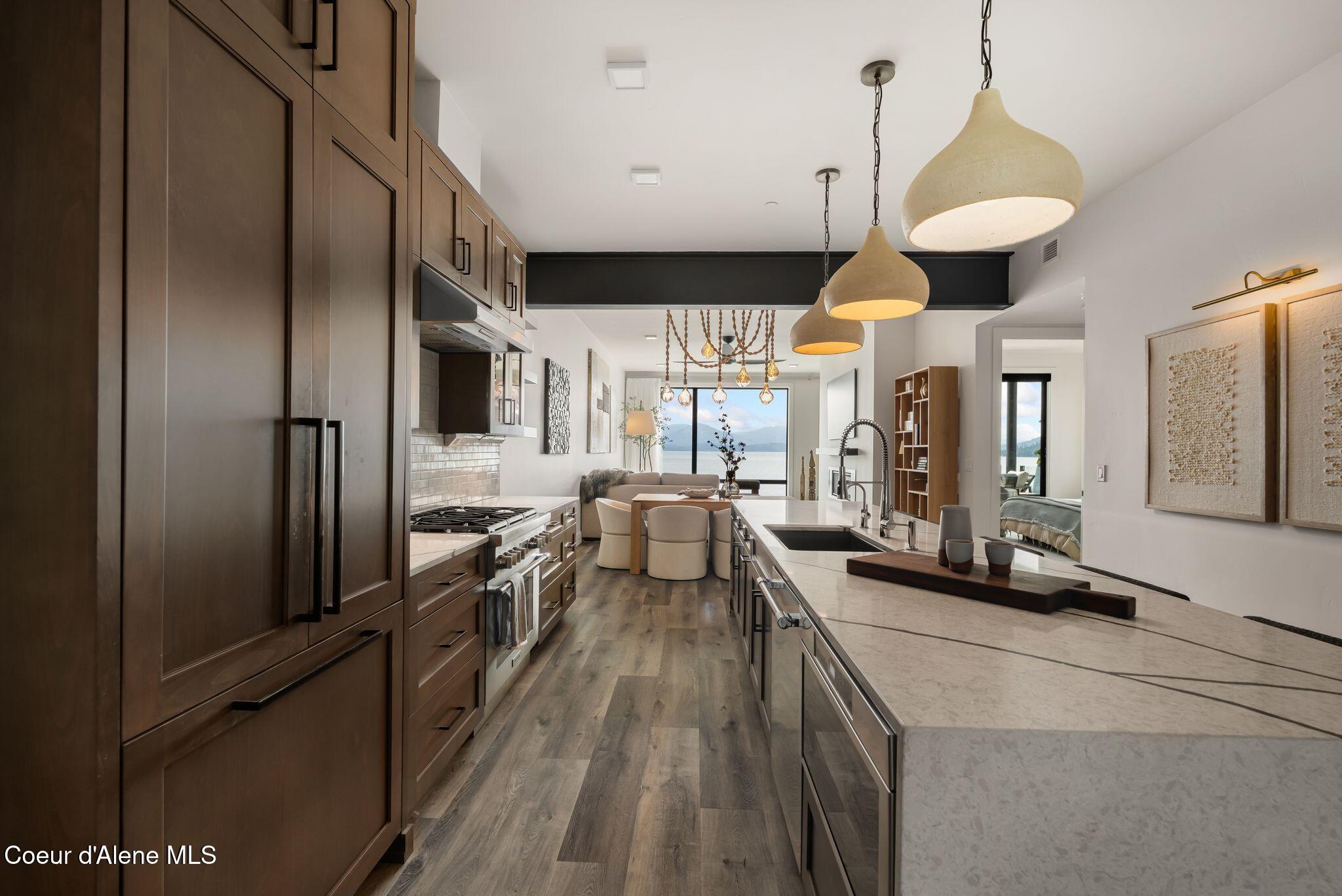 802 Sandpoint Avenue, Unit 8301 Sandpoint, ID 83864 - Photo 6 of 61 32_A7404517