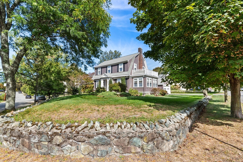 40 Sargent Road Winchester, MA 01890 - Photo 2 of 37