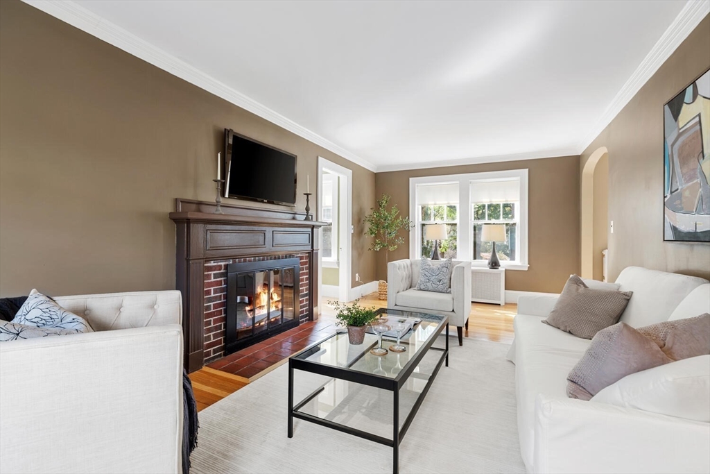 40 Sargent Road Winchester, MA 01890 - Photo 5 of 37