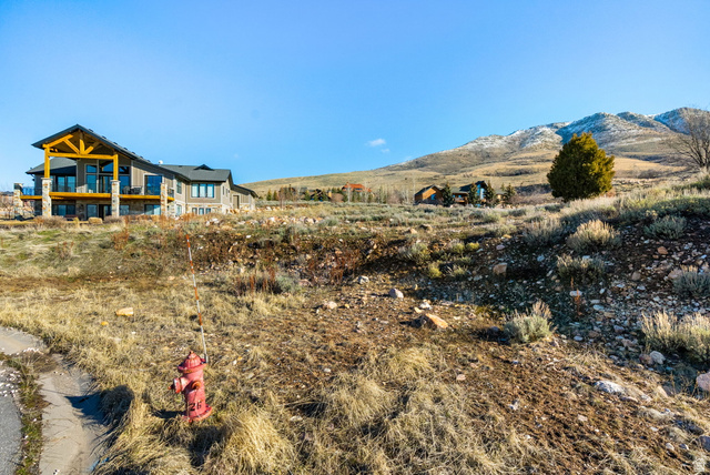 5630 Highland View Court Eden, UT 84310 - Photo 3 of 15